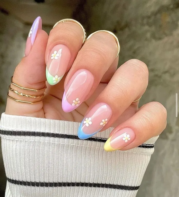 pastel-french-tip-nails-spring
