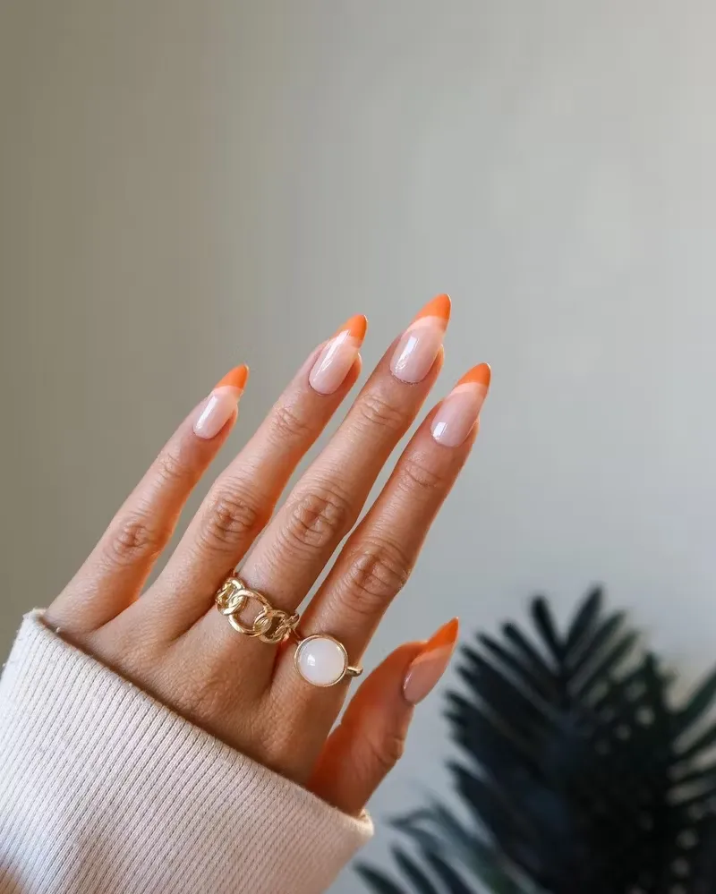 peach-swirly-nails-spring-trend